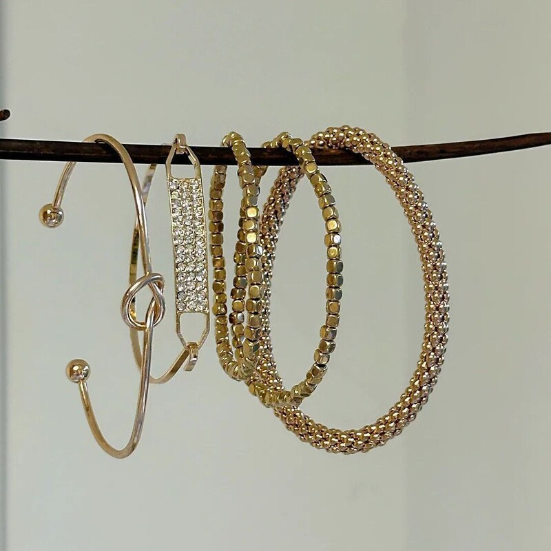 Vintage Antique-Style Gold Fine Glitter Bracelets, Multiple Stacked Bracelets for Women, Retro Style Bracelet Accessories for Women