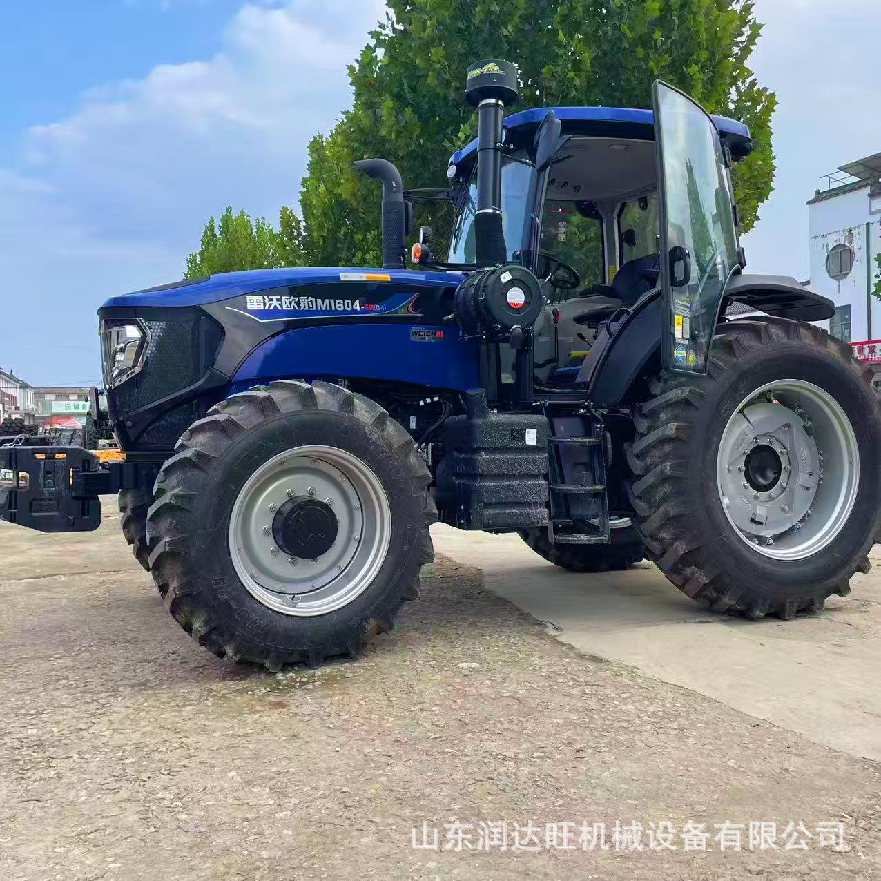 国四LOVOL754四轮拖拉机开沟耕地犁田出口版拖拉机空调驾驶室