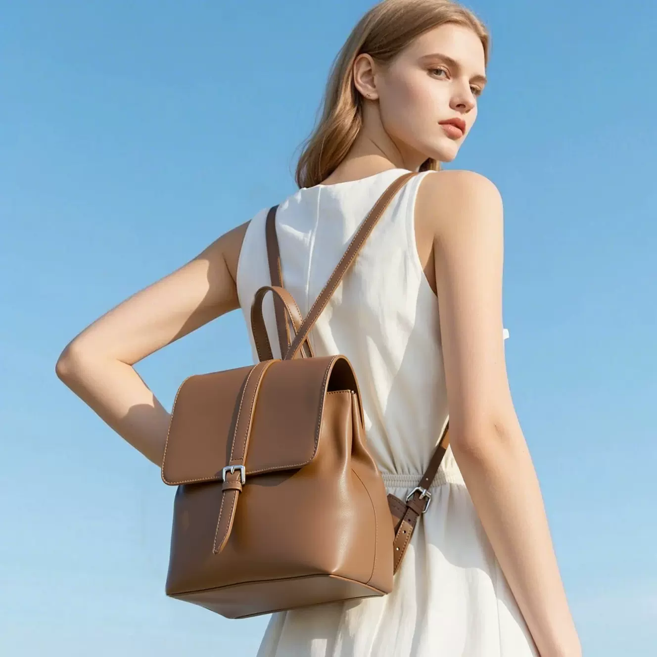 背包双肩包女款高级感小背包皮质通勤时尚休闲女生小书包大学女