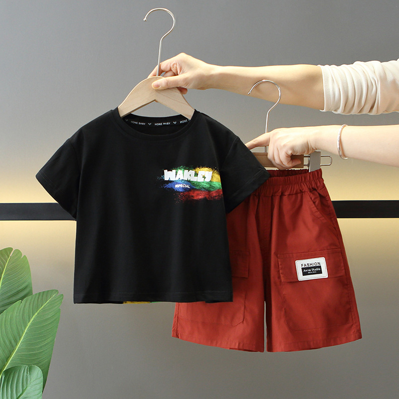 7854 traje de verano para niños 2025 nuevo estilo fresco y guapo ropa de verano para bebés de dos piezas de manga corta de moda para niños
