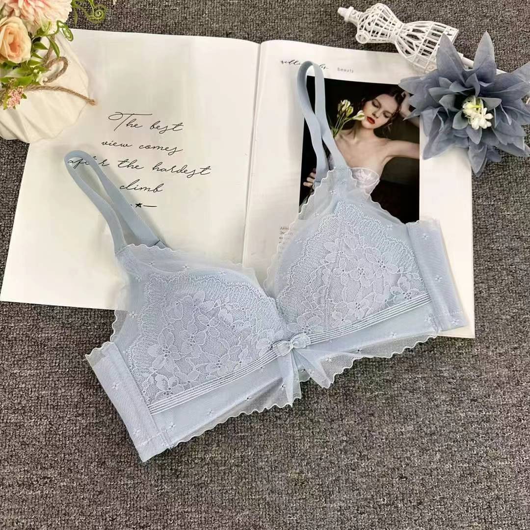 Nuevo sujetador de encaje francés de moda de encaje jacquard transpirable y cómodo ajustable anti-caída se reúne en tres filas de botones