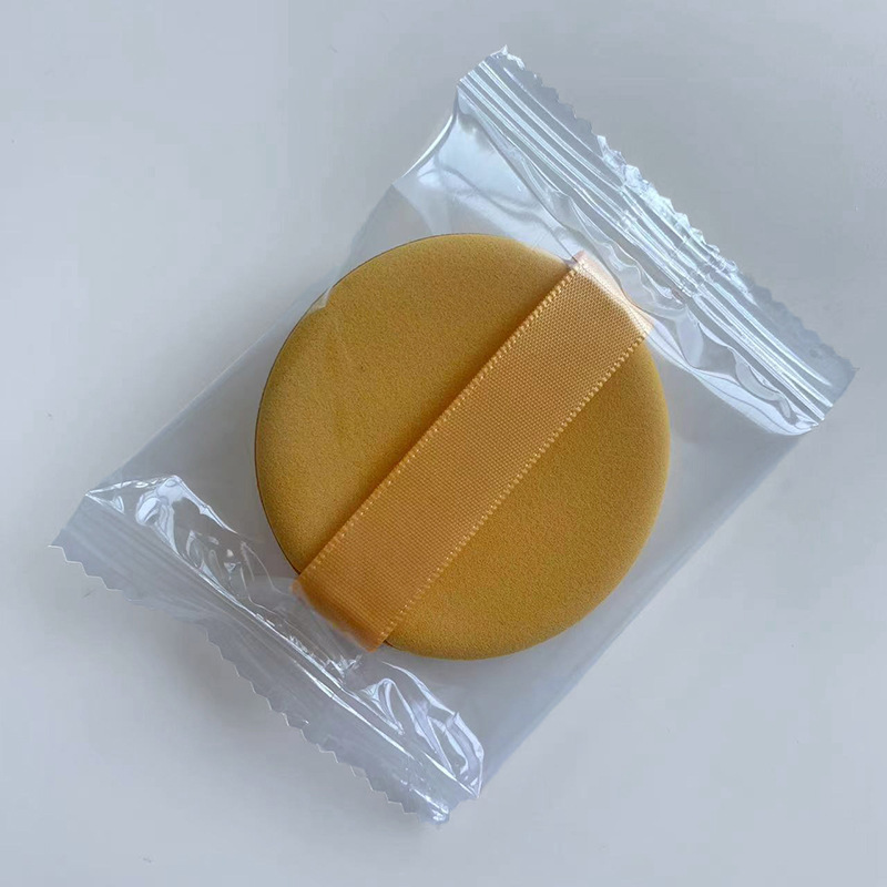 乾湿両用ファンデーション蜜粉パテ三角超柔らかいスポンジ粉を食べないで化粧します。|undefined