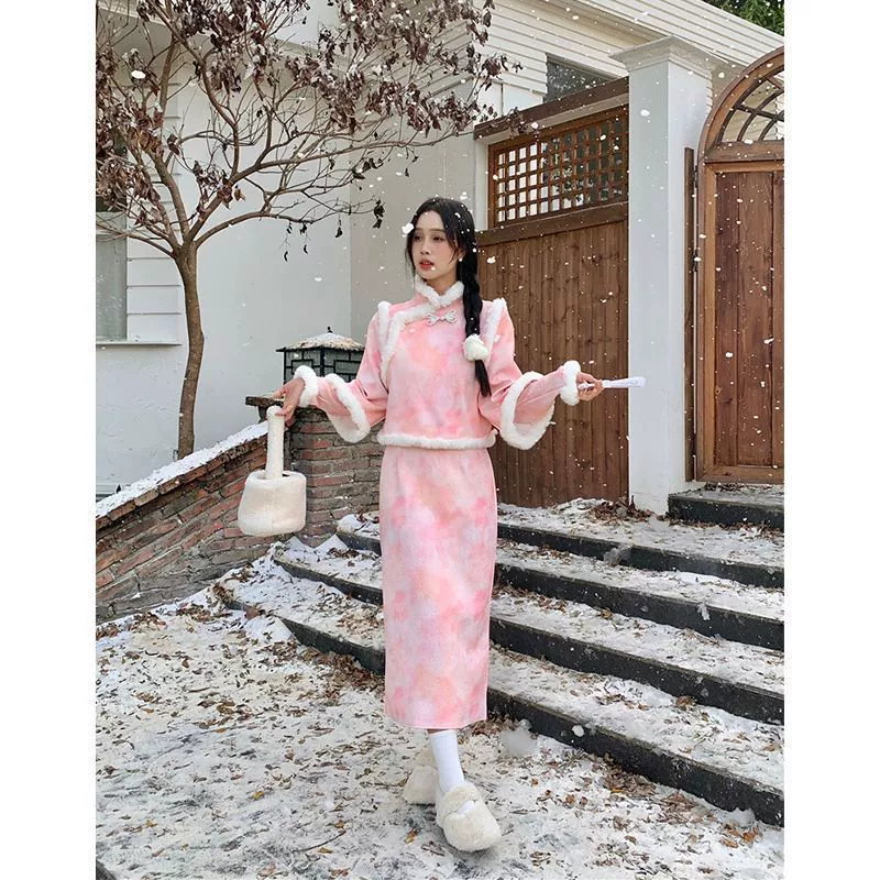 Новый утолщенный жилет на флисовой подкладке в китайском стиле, пальто с длинным рукавом, платье Cheongsam, зима 2023, новый комплект из двух предметов