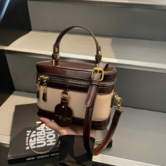 クロスボーダーのレトロな質感の小さい方のカバンの女性2025潮の小さい方の大衆は手提げのbagsの箱をつなぎ合わせて片肩の斜めのショルダーバッグを包みます。
