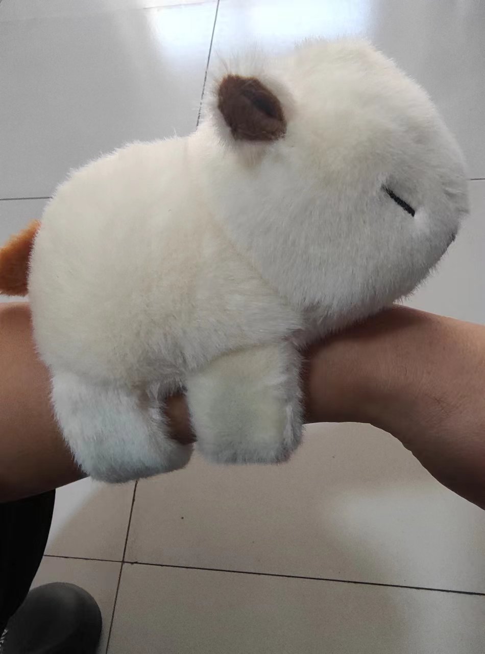 오프화이트 밍크 벨벳 카피바라 스냅링