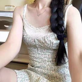 BM 新款绿色碎花吊带裙三粒扣花边无袖裙子女夏季bm显瘦连衣裙
