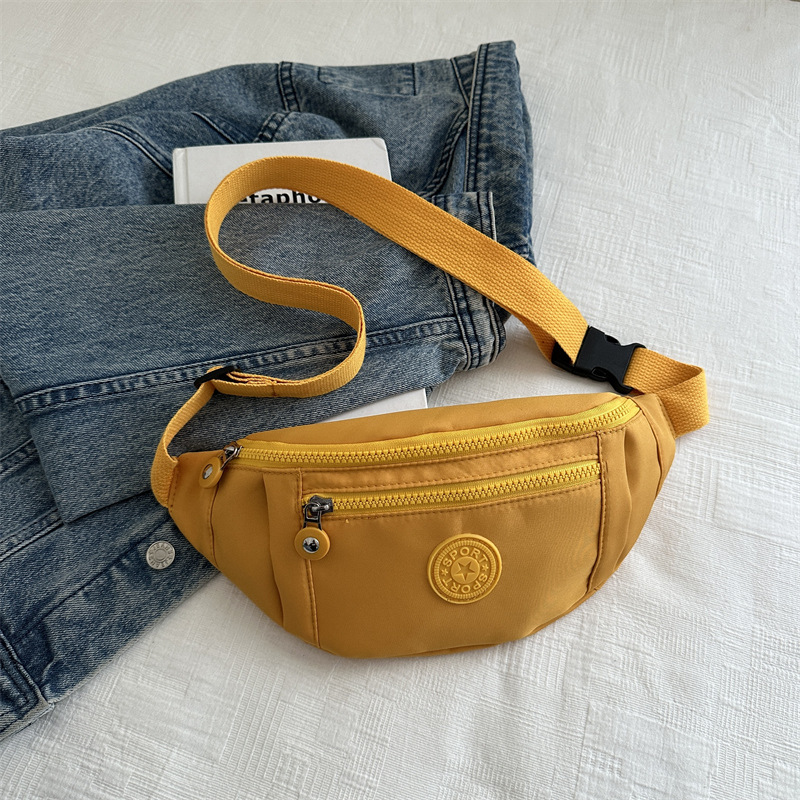 Nuevo nicho de diseño de bolso de cintura para hombres tendencia de personalidad estética 2024 verano almacenamiento de teléfonos móviles bolso de pecho de aire deportivo