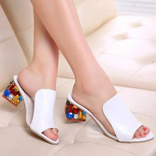 wish厂家大码凉鞋女中粗跟凉拖鞋女外贸水晶一字女鞋鱼嘴水钻拖鞋