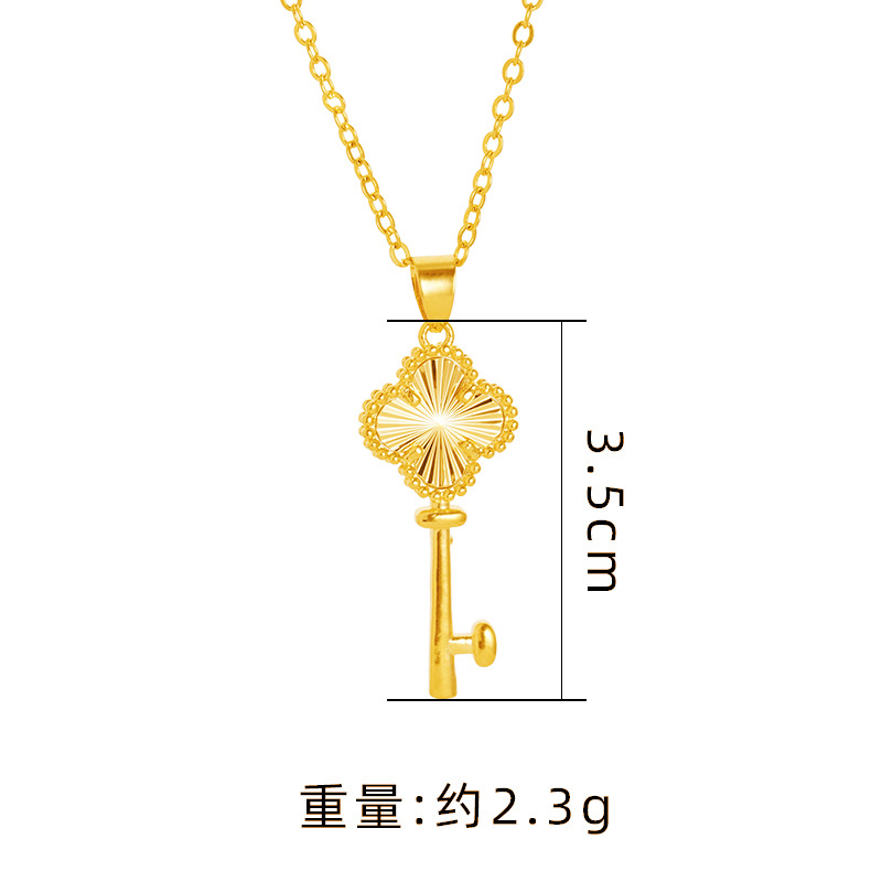Nuevo trébol de cuatro hojas colgante de oro accesorios DIY nicho femenino Tipo de llave tienda de oro mismo estilo de luz de lujo estilo personalidad todo partido