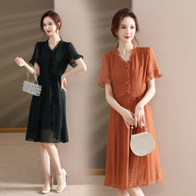 夏装中老年女装2024新款40岁中年妈妈蕾丝连衣裙收腰显瘦气质裙子