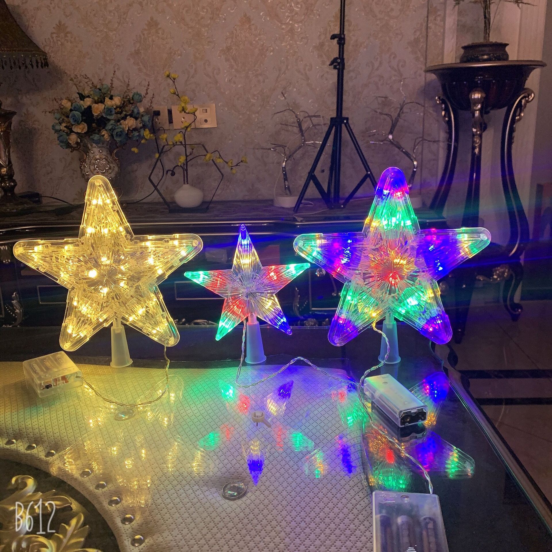 Suministro directo transfronterizo de luces LED en forma de estrella de cinco puntas, luces para la punta del árbol de Navidad, luces de ambiente para decoración de habitaciones con caja de baterías y enchufe.