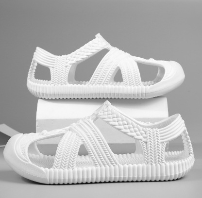 Nuevos zapatos de paja retro de verano para hombres con suela suave zapatos de playa transpirables y ligeros sandalias de caña casuales antideslizantes zapatos de hombre