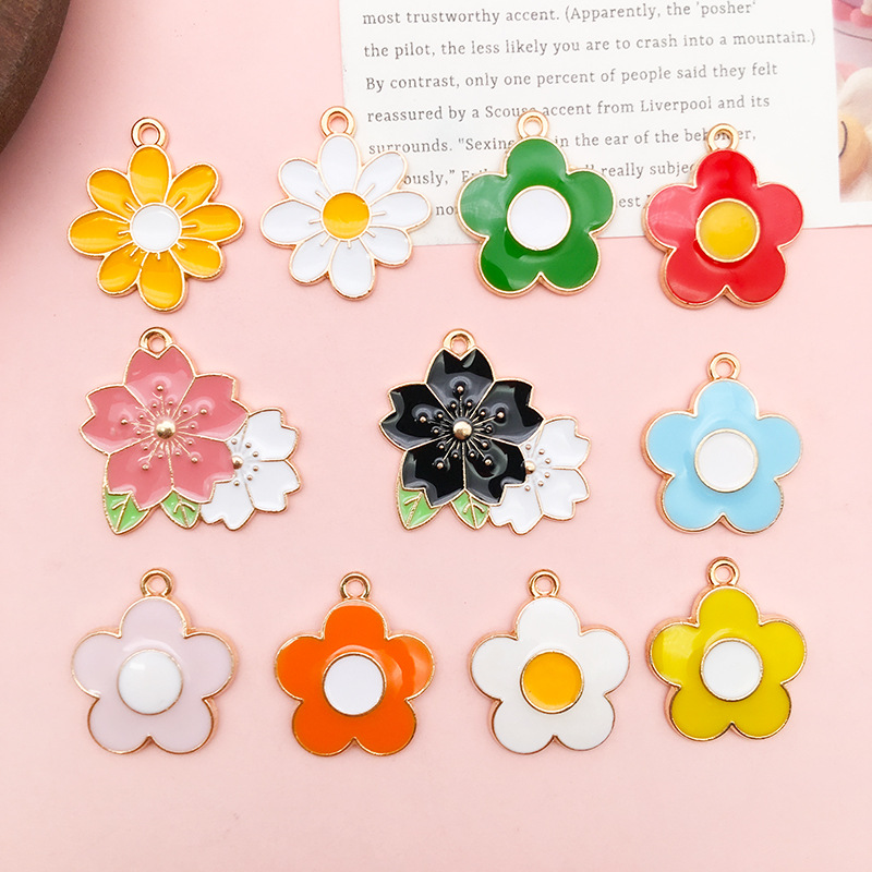 4g Weight Pendant Jewelry Making Type 19 * 21mm, 20*22MM, 25*25mm Jewelry Making Size DIY Jewelry Accessories Classification 1 Piece Quantity Alloy Material Flower Pattern Polished Finish Enamel Design Cartoon Style, Sweet Style 1 Piece 19 * 21mm 20*22MM 25*25mm Alloy Flower Polished Pendant 4