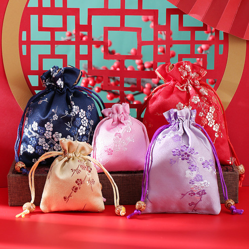 Manufacturer of jewelry bags, brocade bags, zipper cloth bags, brocade boxes, beads bracelet bags, brocade bags, jewelry packaging bags