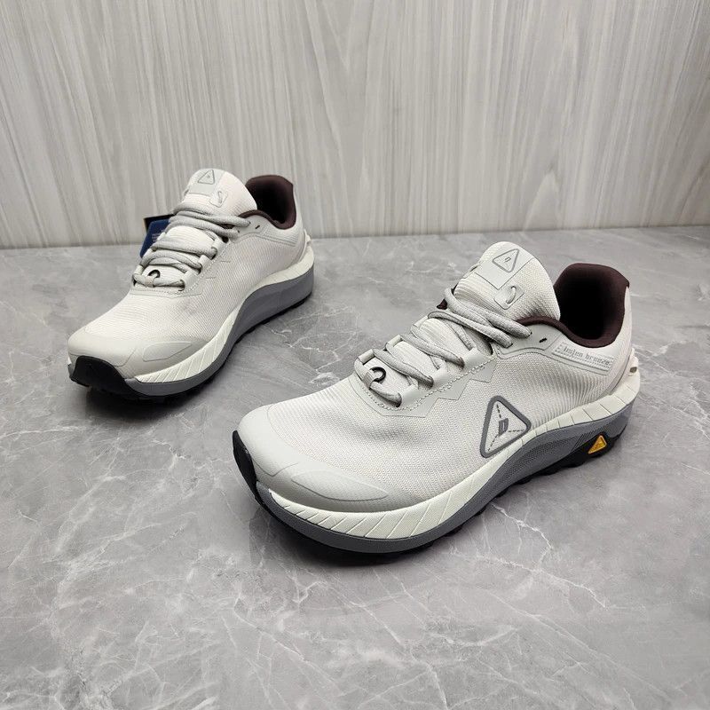 Professional Outdoor Trail Running Shoes with Wide Last and Wide Toe for Men, Featuring Cushioning, Grip, All-Terrain Durability, and Export to Europe and America Professional Outdoor Trail Running Shoes with Wide Last and Wide Toe for Men, Featuring Cushioning, Grip, All-Terrain Durability, and Export to Europe and America