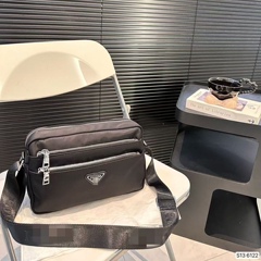 2025 新黒シンプルなファッショントレンドカメラバッグダブルジッパーショルダーバッグ耐摩耗性多用途レジャーバッグ卸売