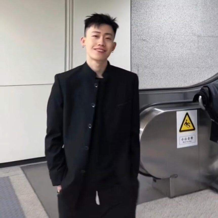 남성용 하이 엔드 잘 생긴 새로운 중국 스타일 중간 길이 재킷 2025 봄 여름 다목적 패션 캐주얼 스탠드 칼라 정장 재킷