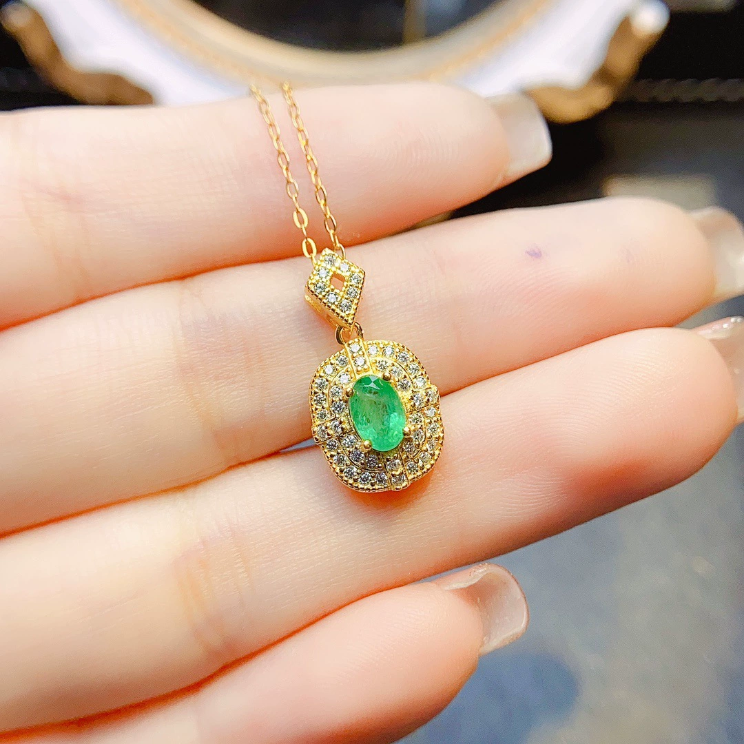 Оптовая продажа фабрики взрывы натуральный Изумрудный кулон S925 Серебро инкрустированные основной камень 4*6 продажа Европы и США поколение волос