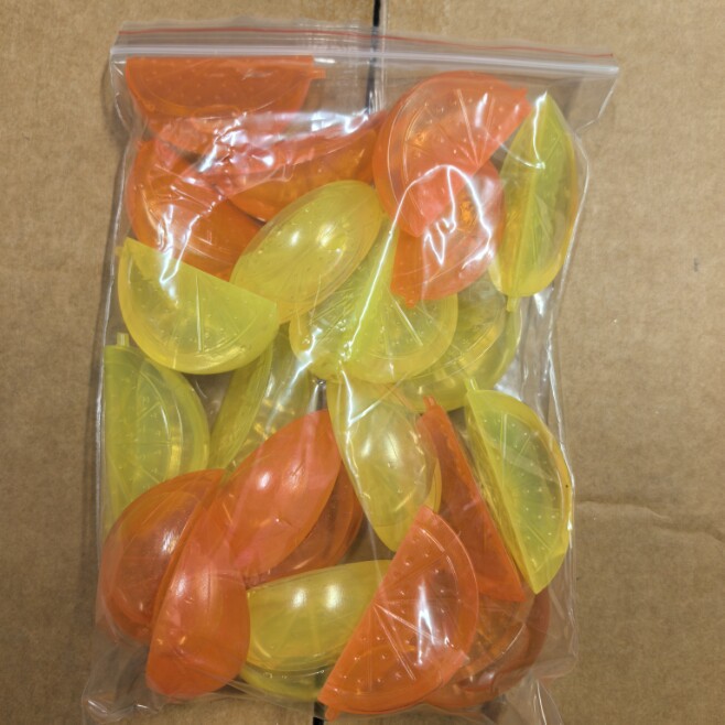 Venta directa de fábrica de 24 cubos de hielo de plástico reutilizables en varias formas para el verano, ideales para bares y fiestas.