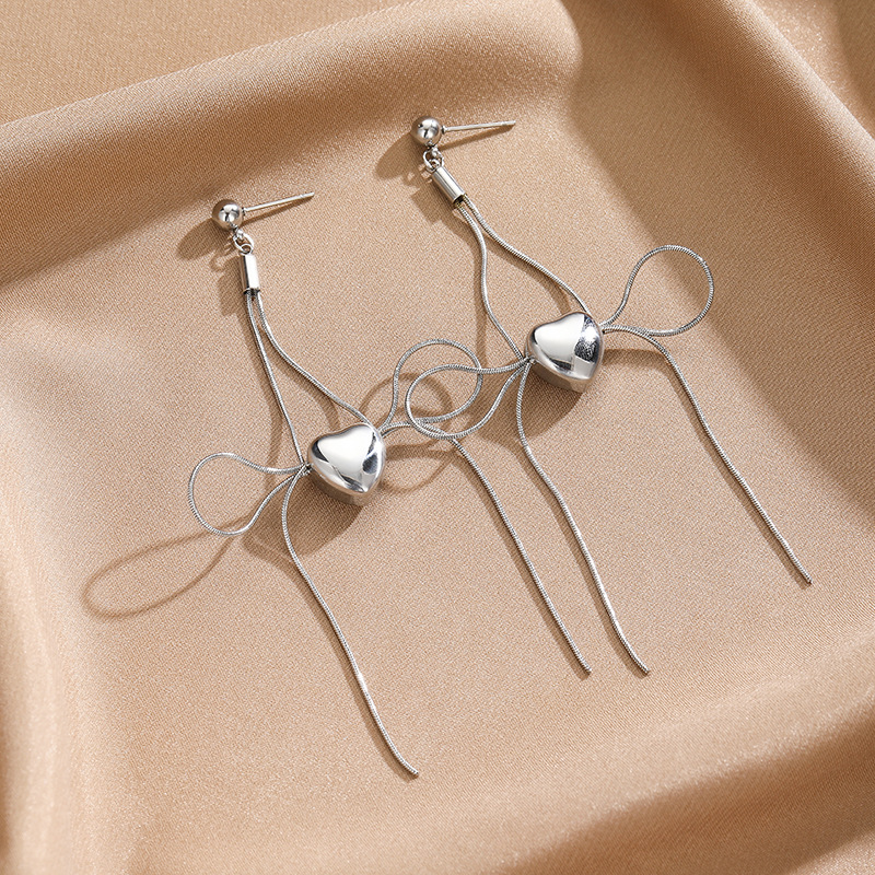 1 Pair Simple Style Heart Shape Plating Titanium Steel Drop Earrings display picture 2