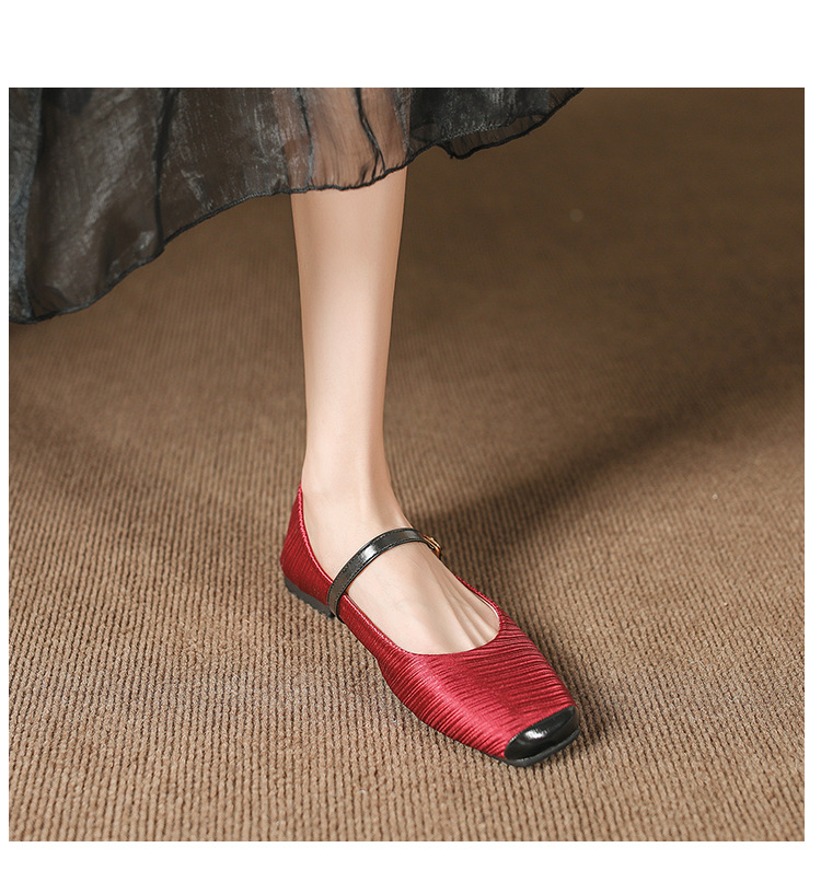 Women's Casual Solid Color Flower Square Toe Flats display picture 1