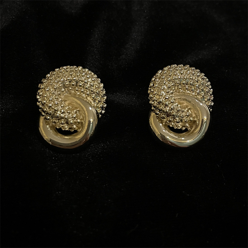 retro texture irregularly twisted round earringspicture6