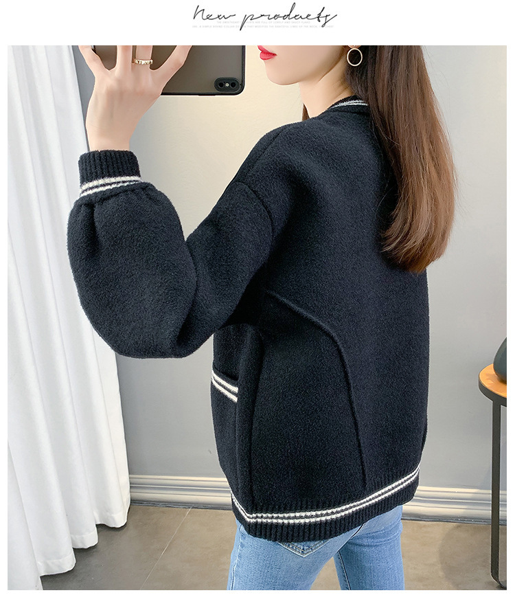 ​​Women's Cozy Bear-Pattern Knit Cardigan – Solid Color College Style Sweater (Mint/Black/Ash/Apricot, One Size Fits Most)​​_voghion.com