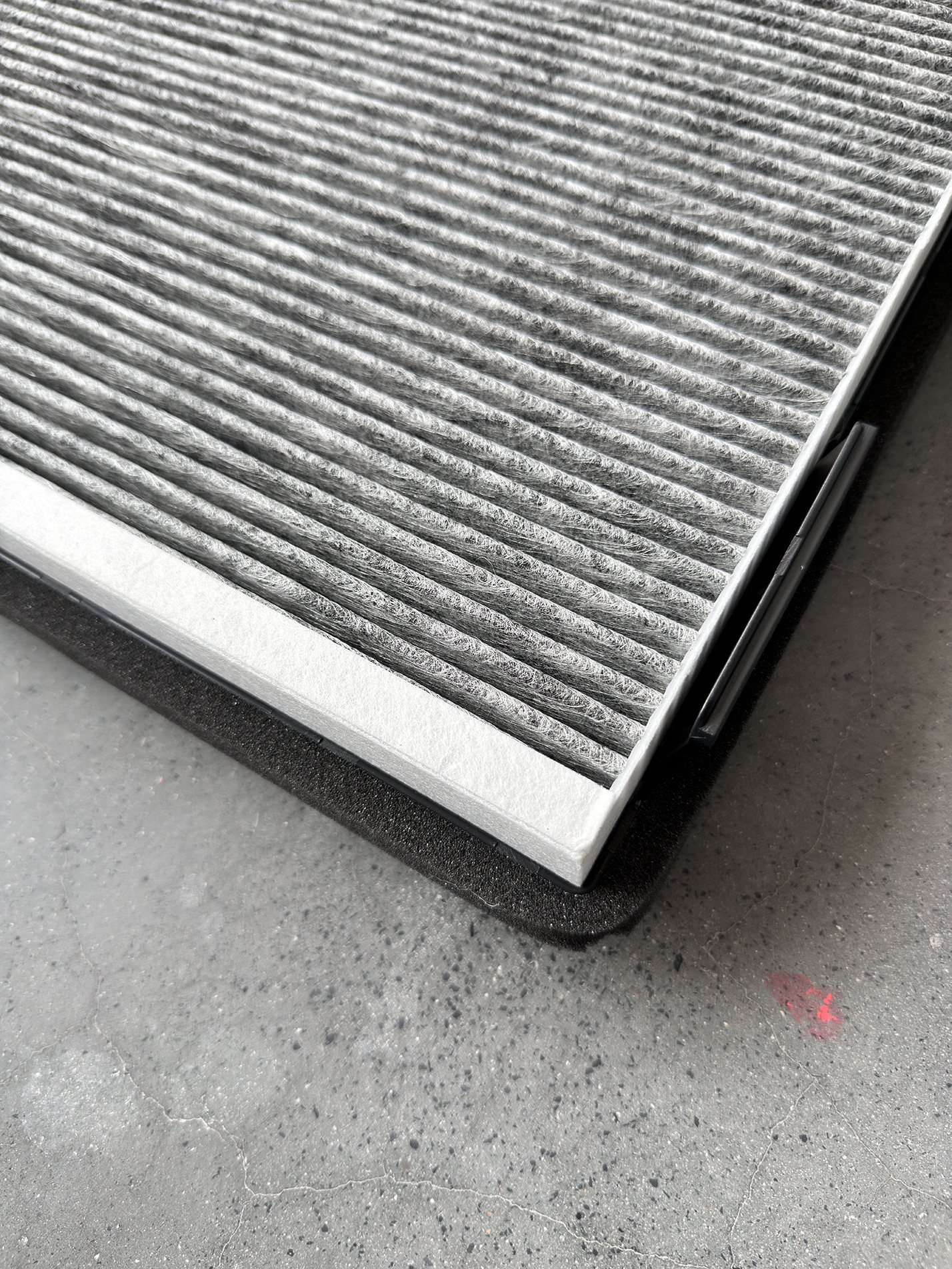Suitable for Tesla Model S/X external air conditioning filter HEPA air conditioning filter 1647254-00-A