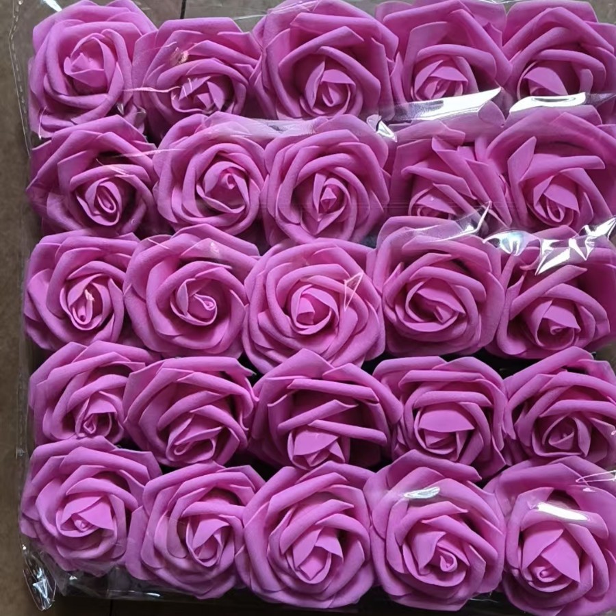 25 rosas rojas (teñidas)