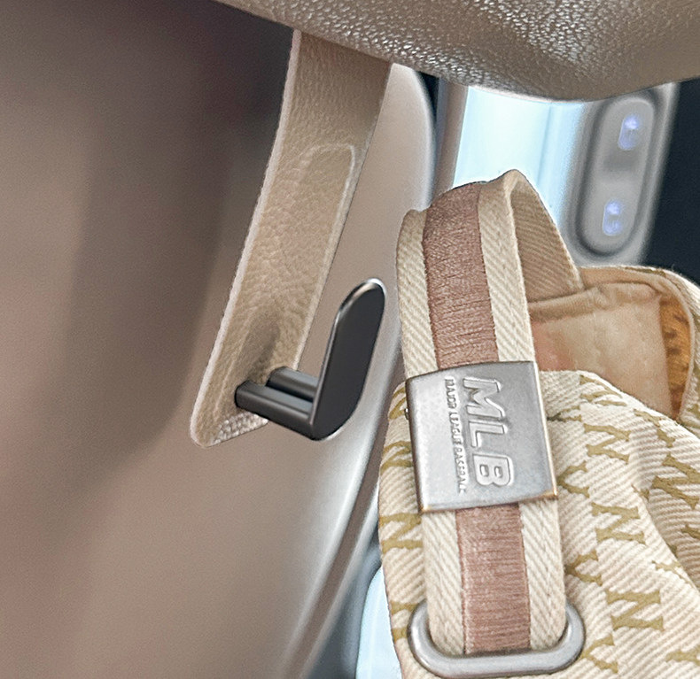 Car Rear Seat Hook Tissue Box Multifunctional In-Car Storage Car Seat Back Hook Hanging Fixed Hanging Bag