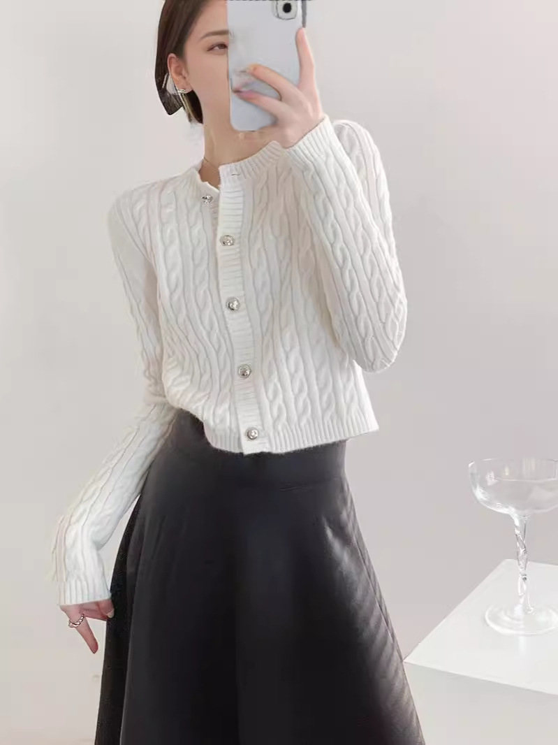 Cardigan de punto de torsión para mujeres primavera y otoño versátil coreano suave perezoso viento delgado suéter corto cardigan chaqueta para mujeres image 5