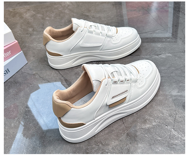 Petites chaussures blanches femme 2024 printemps nouvelle étudiante édition coréenne Instagram tendance polyvalente semelle épaisse chaussures de planche printemps et automne chaussures décontractées_voghion.com