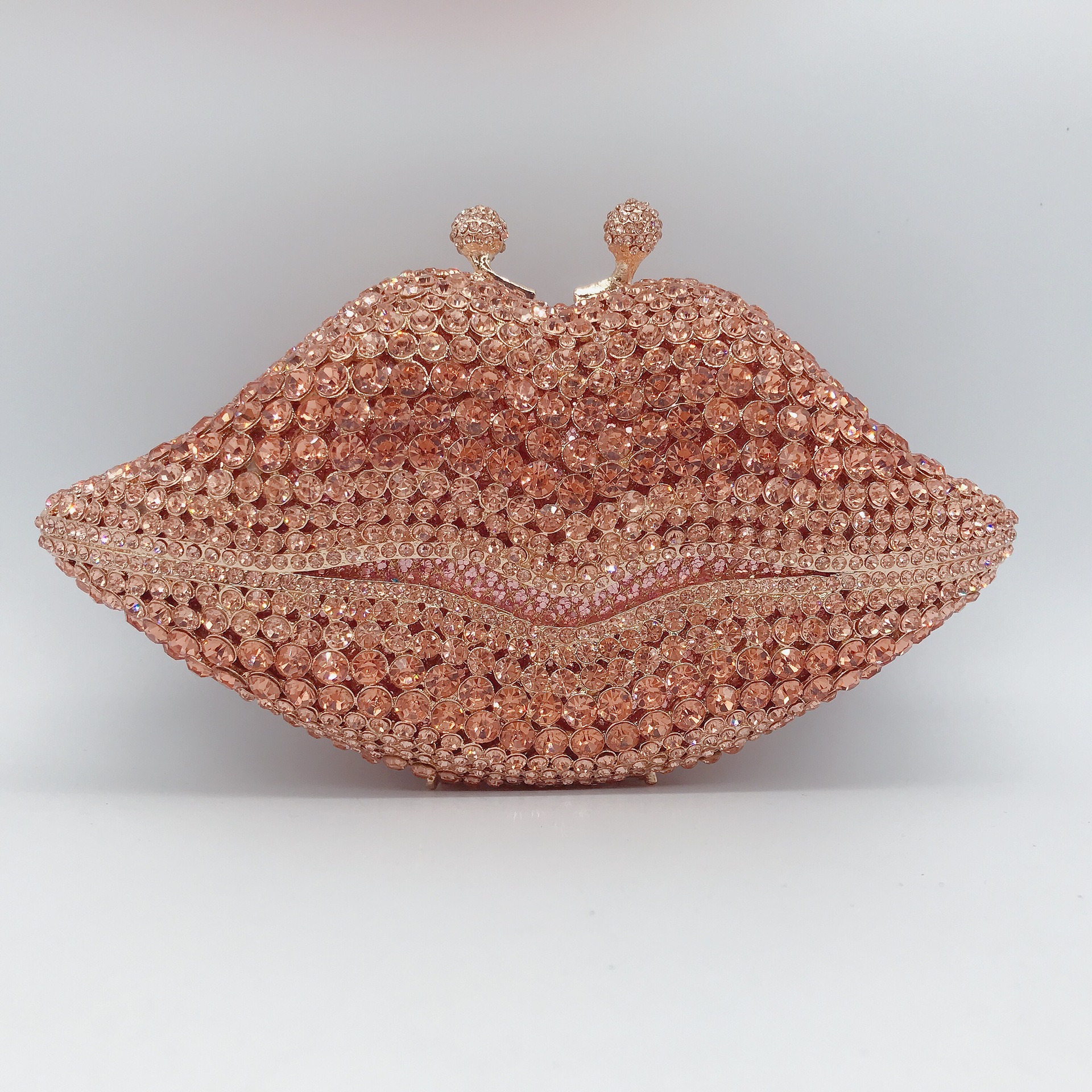 Selección estricta AliExpress labios diamantes bolsas de cena damas vestidos de banquete de diamantes bolsas de mano de metal caja dura bolsas azules