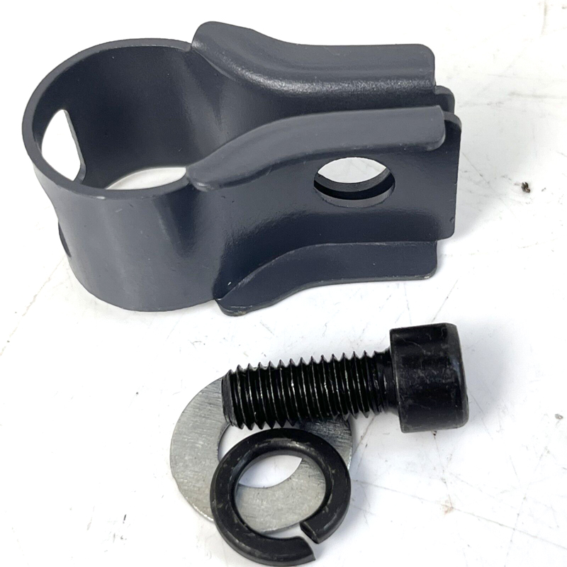 Adecuado para XCMG XE55/60 65/75/85D Excavadora de brazo pequeño y medio, abrazadera de tubo de cilindro, abrazadera de tubo de hierro de 4 puntos