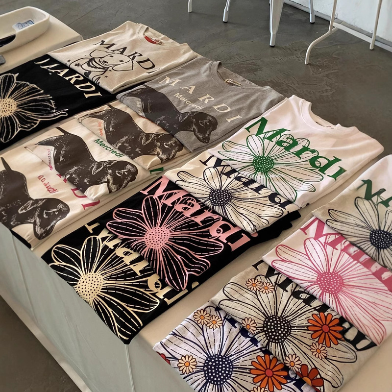 In-Stock Korean Mardi Short-Sleeve Women's Classic Daisy Gold and Silver Sausage Dog T-Shirt Top for Dropshipping