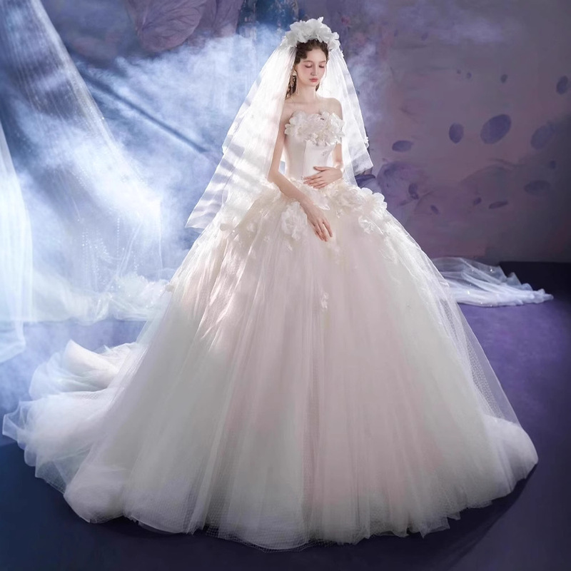 Strapless Wedding Dress 2025 New Model for Petite Brides, High-Quality French Style, Light and Simple, Beautiful and Elegant