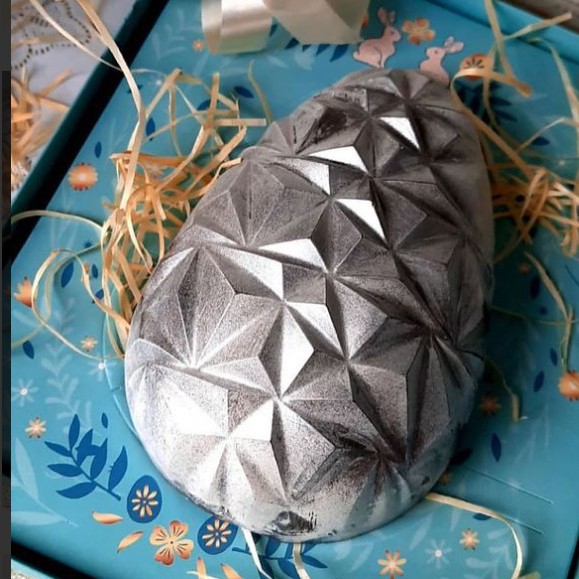 Exquisito huevo de Pascua molde de silicona tridimensional huevo único molde de chocolate golpe música para hornear molde de pastel