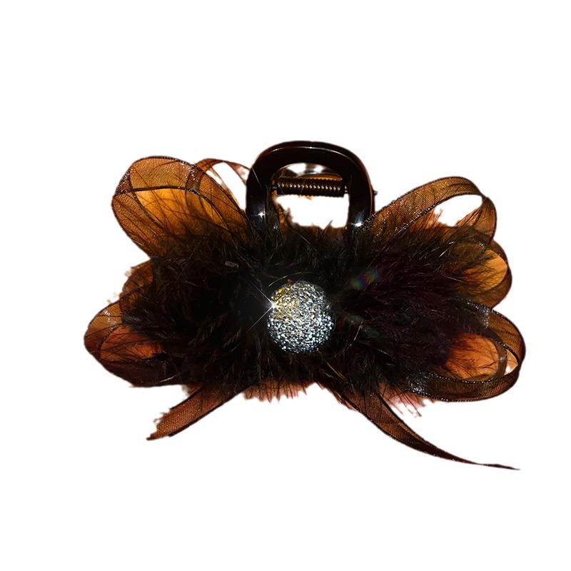 2024 explosión de tiburón clip de plumas clip de cabello de avestruz de alta calidad cabeza de invierno de otoño atrapar cabello de super hadas tocado