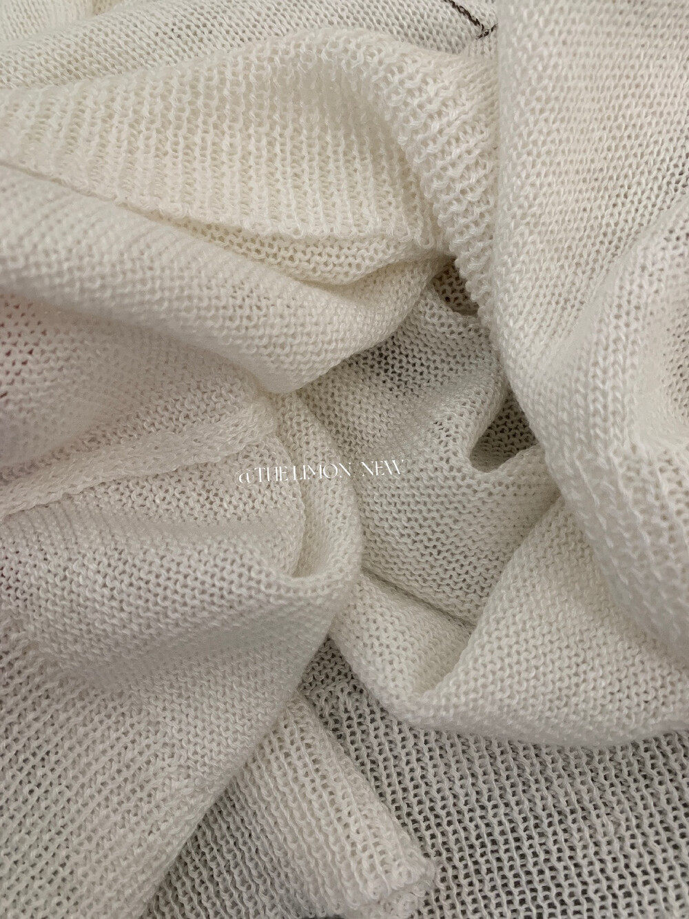 Áo thun nữ cổ tròn tay ngắn họa tiết trái cây chất liệu bamboo linen — màu đen, trắng ngà, màu cam, màu xám chi tiết 24