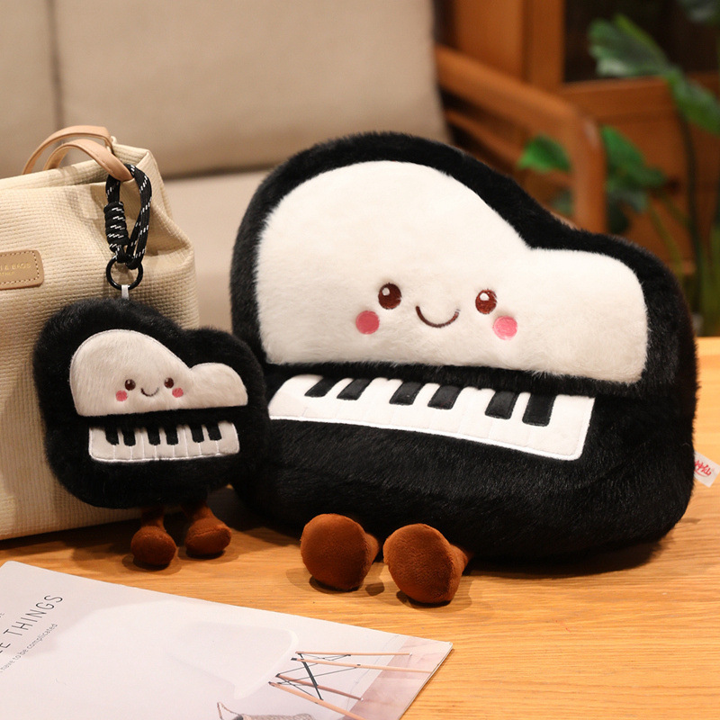 Muñecas de peluche de simulación transfronteriza juguetes divertidos muñecas de piano pequeños colgentes muñecas de tela para niños almohada regalo