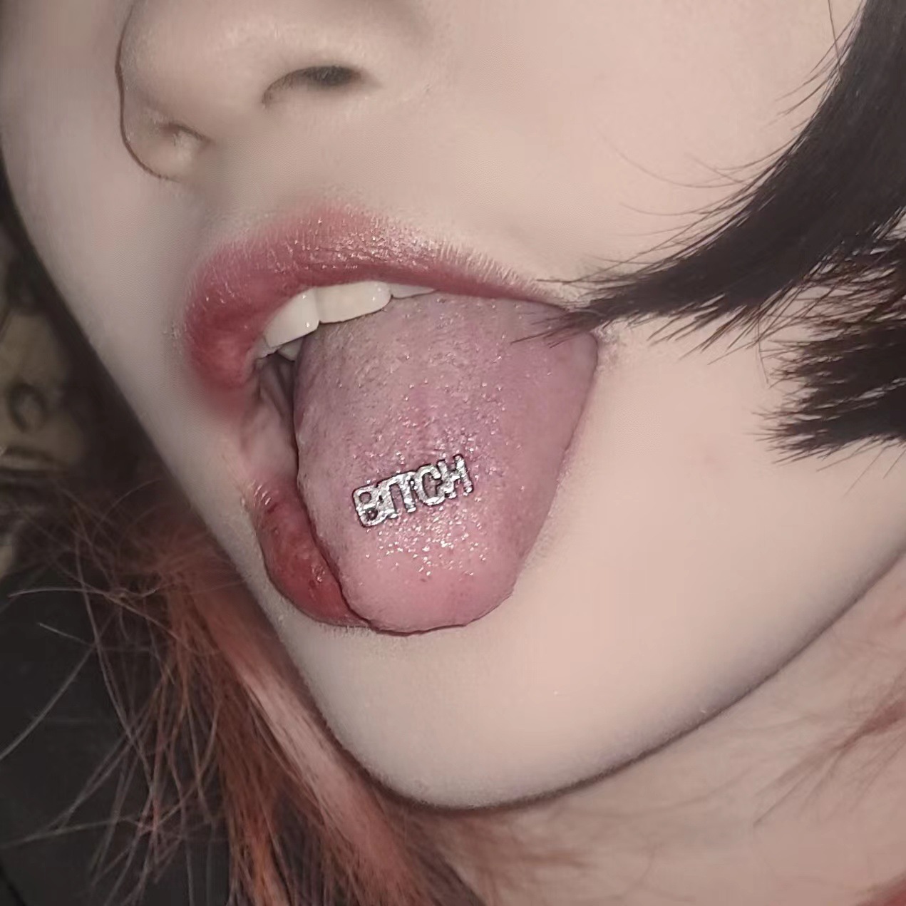 Pointed labret stud close-up product detail