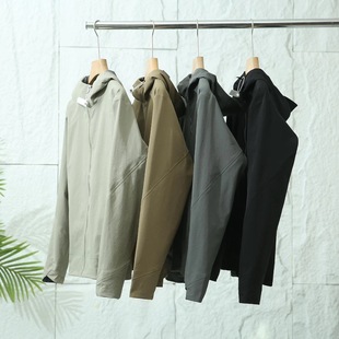 Outdoor Bird-Pattern Softshell Jacket, Seamless Taped Seams, Windproof Hooded Softshell Jacket, High-End Casual Lightweight Breathable Jacket