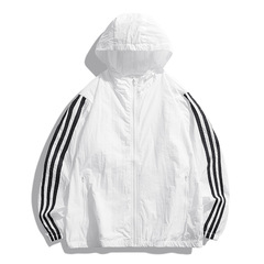 夏 3 ストライプアイスシルク日焼け防止服男性用新しい抗 UV 薄型通気性皮膚服屋外日焼け防止服男性用