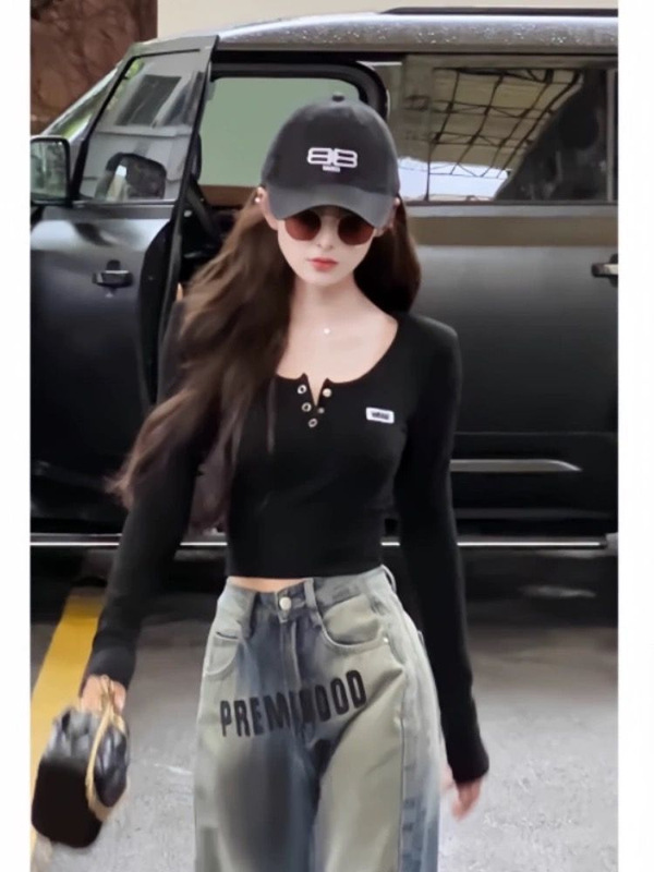 新しい秋のアメリカの甘いギャルの半開襟のファッション的な長袖のtシャツの女性の修身はやせている底のシャツの短い上着を現します。|undefined