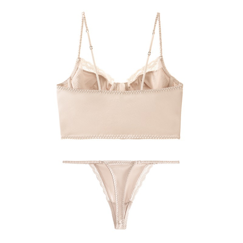 Conjunto de sutiã e calcinha costas nuas estilo boémio cetim_voghion.com