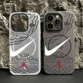 足球潮牌AJ磁吸17  17Pro 17ProMAX适用苹果16ProMax 16Pro保护套