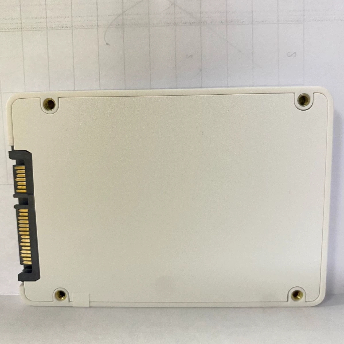 "Large batches of neutral solid-state drives found at the source High-speed SSD 120GB 128GB Capacity"