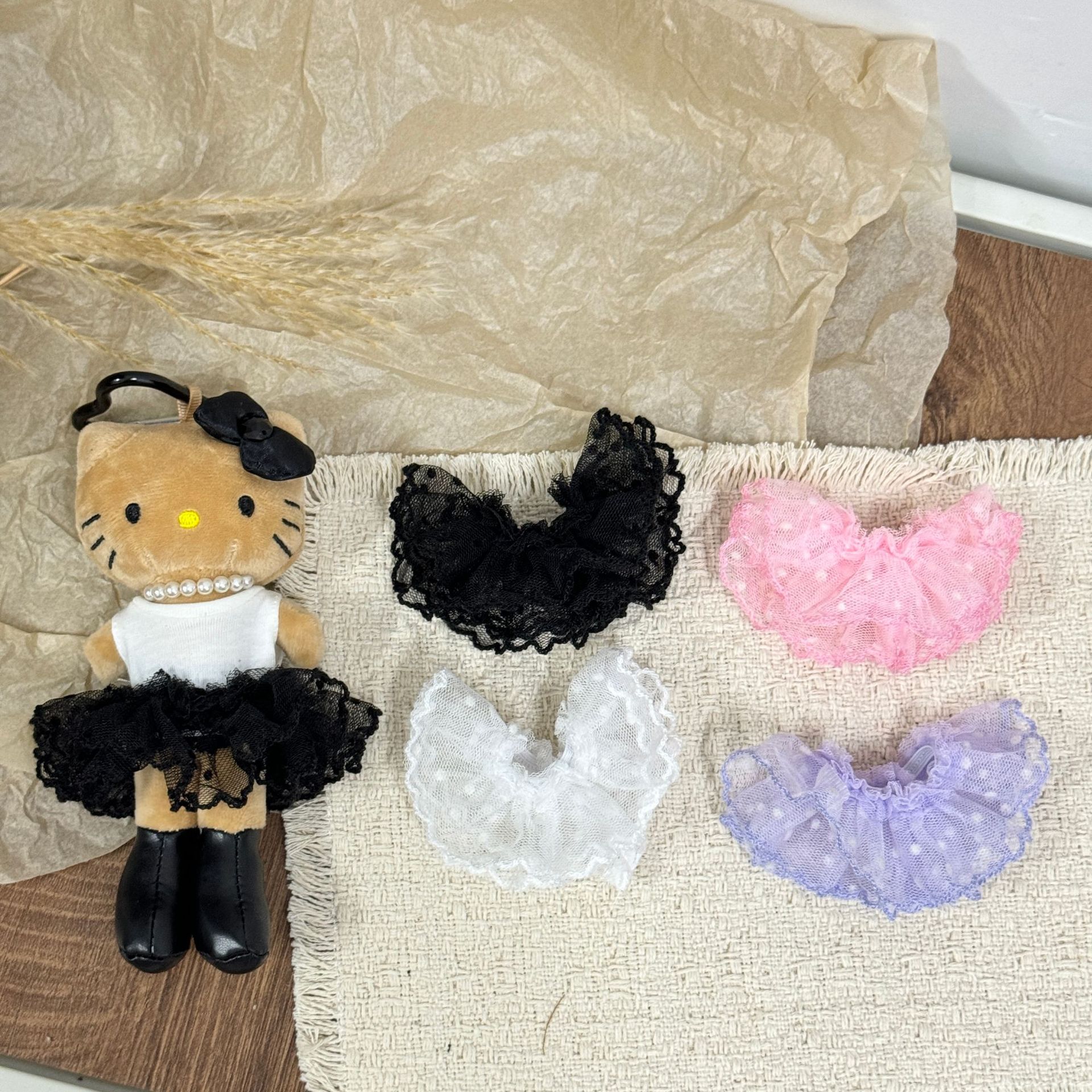Cotton doll, double-layer plush lace skirt with accessories for dressing up, 10cm