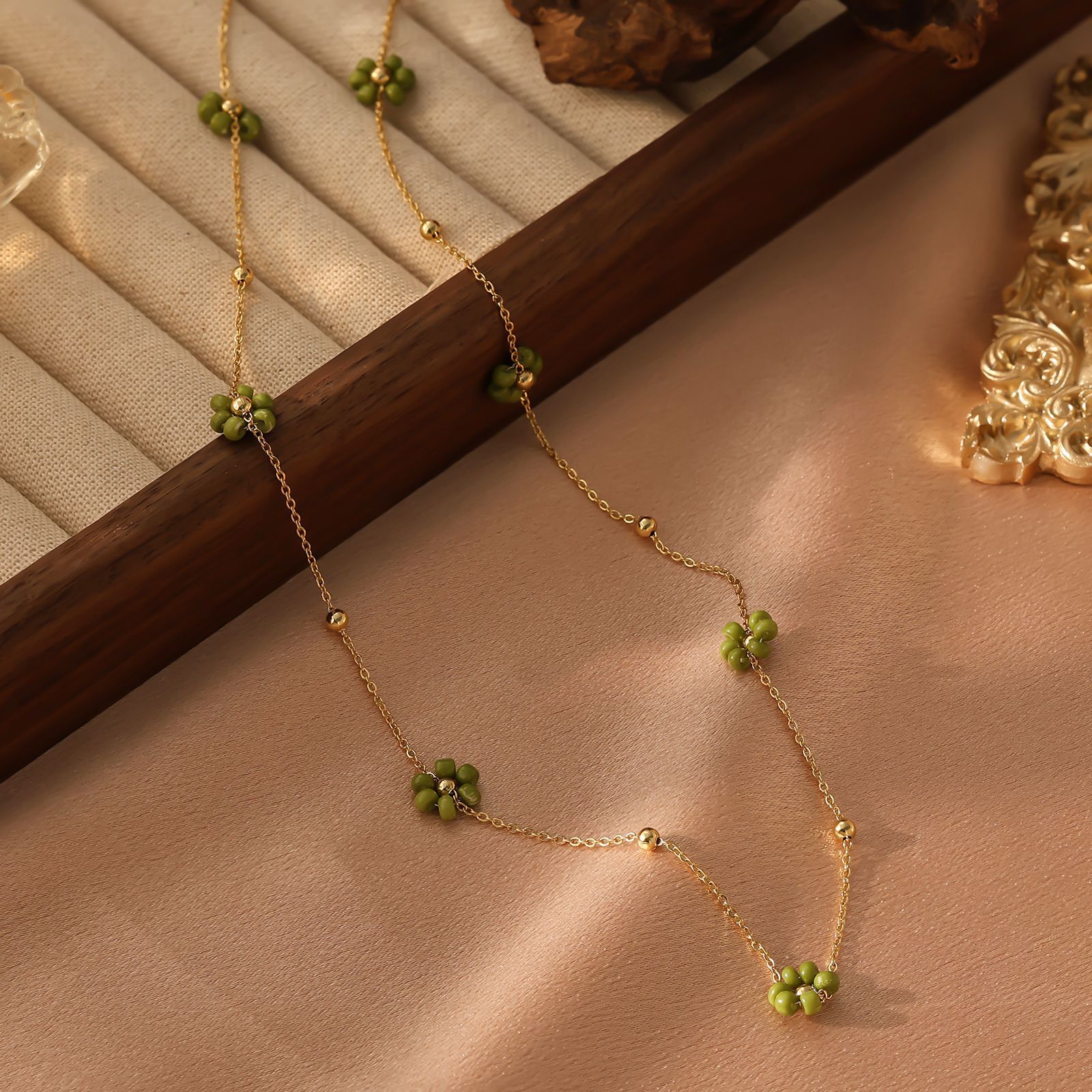 10g Weight Necklace Classification Titanium Steel Chain Material cable chain Chain Type 1 Piece Quantity Holiday, Daily Occasion Titanium Steel Material Flower Pattern All Seasons Season Women's Gender Plating Design Simple Style Style Wholesale Jewelry Simple Style Flower Titanium Steel Plating Necklace Cable Chain 16
