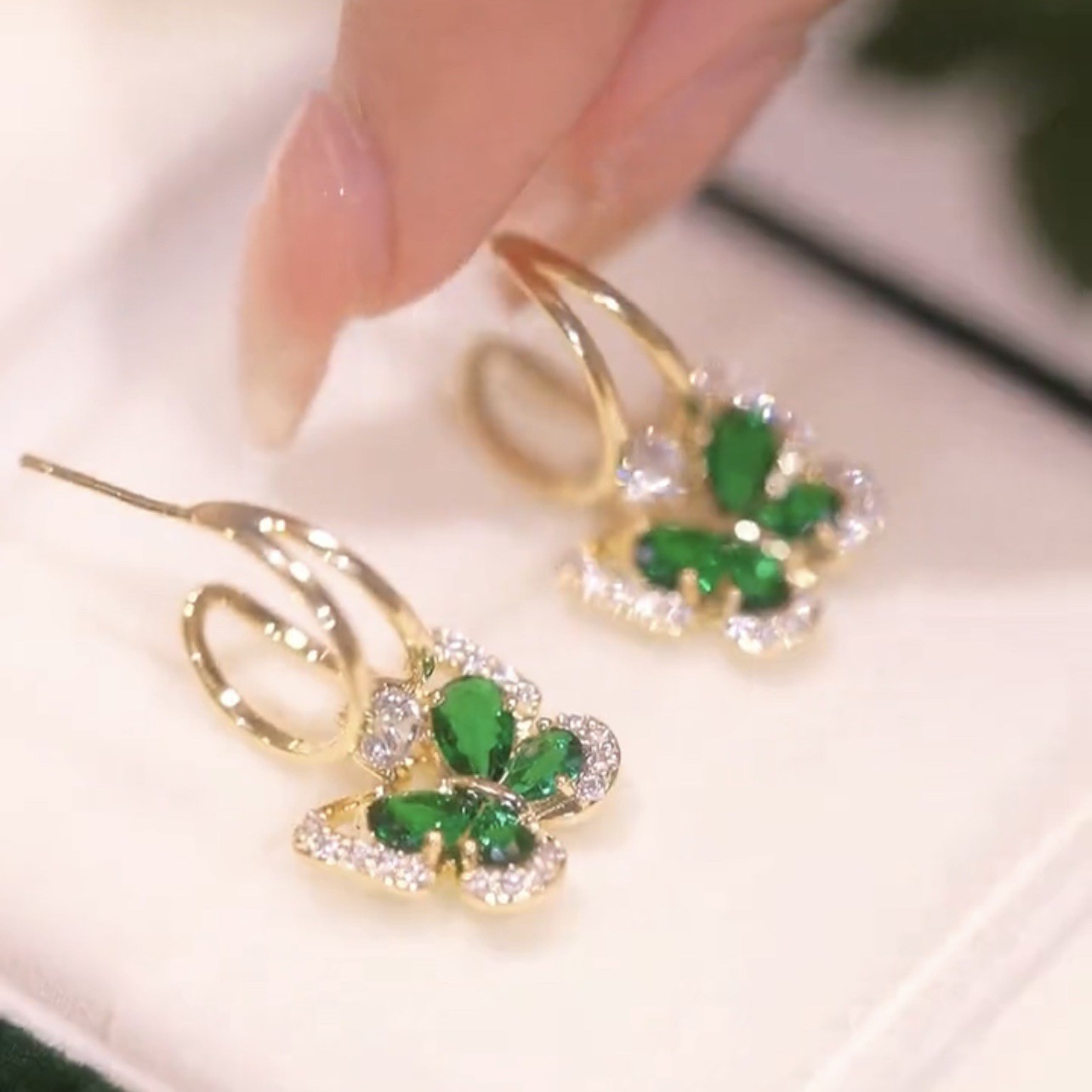 F3930 녹색 나비 귀걸이